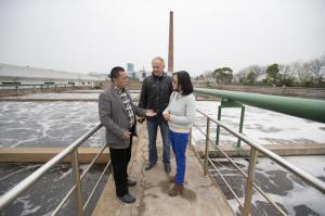 黃總帶德國(guó)外商參觀污水處理工藝 (4)